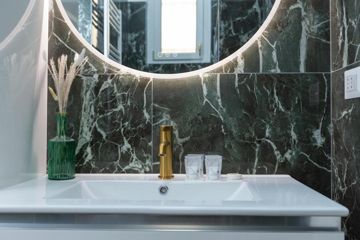 Flower - New Bright In Brera Apartment Milan